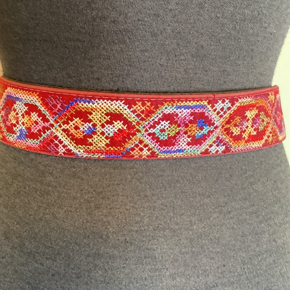 Embroidered Leather Belt Brass Buckle - Picture 4 of 6